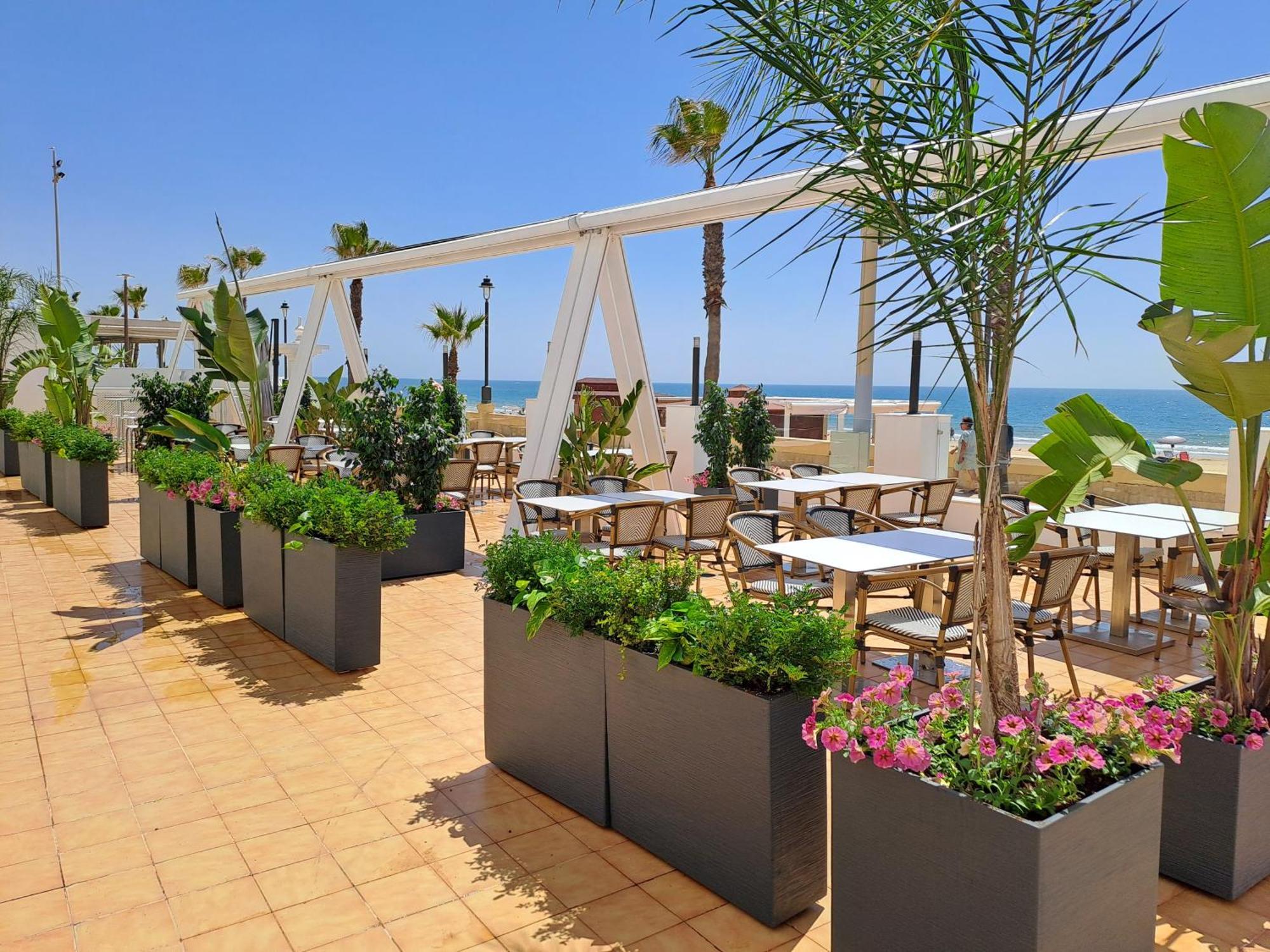 Hotel Vertice Chipiona Mar Exterior photo